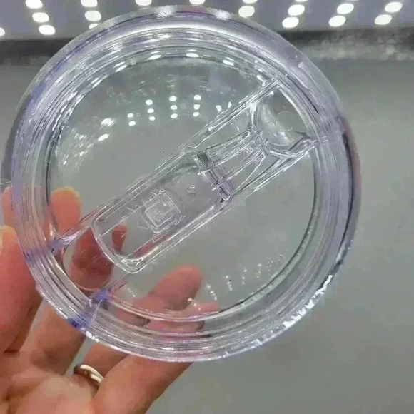 Beautiful Royal Caribbean Cruise Ship Coca Cola 2017 Travel Mug Tumbler w/ LID - Picture 7 of 12